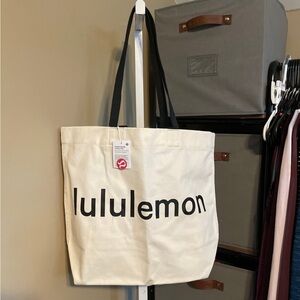 NWT Lululemon Double Handle Canvas Tote Bag 17L Black Natural